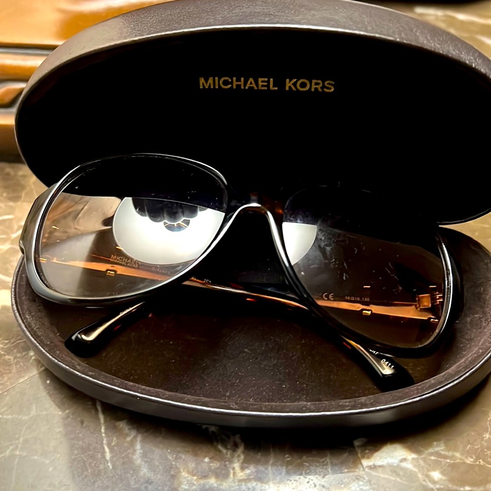 MK sunglasses used like new
